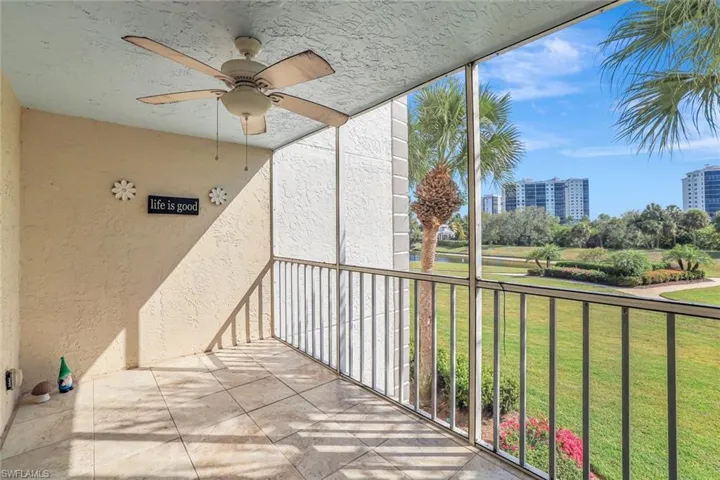 340 Horse Creek Dr 207, Naples, Florida 34110