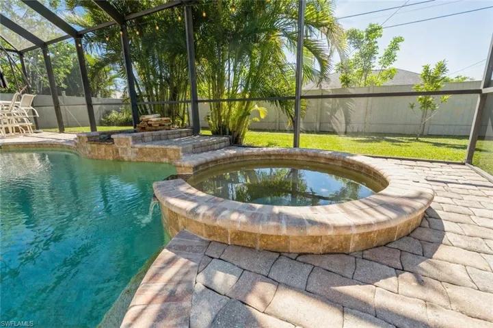 630 SW 31st  ST, Cape Coral, FL 33914
