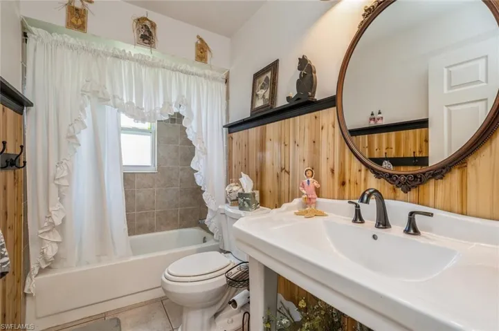630 SW 31st  ST, Cape Coral, FL 33914