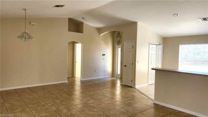 3800 15th St Sw, Lehigh Acres, Florida 33976