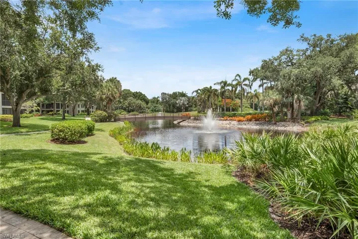5954  Pelican Bay  BLVD, Naples, FL 34108