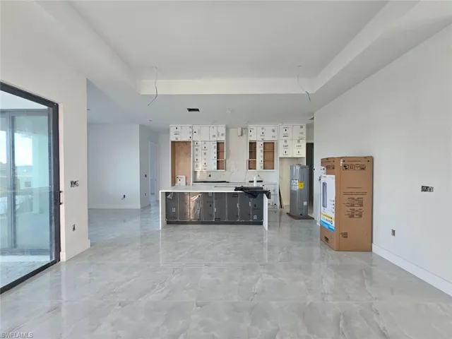 31 NW 19th  TER, Cape Coral, FL 33993
