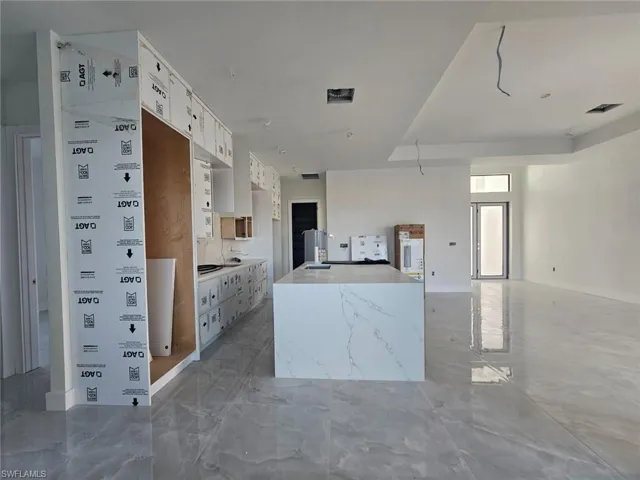 31 NW 19th  TER, Cape Coral, FL 33993