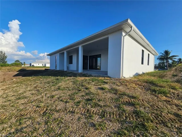 31 NW 19th  TER, Cape Coral, FL 33993