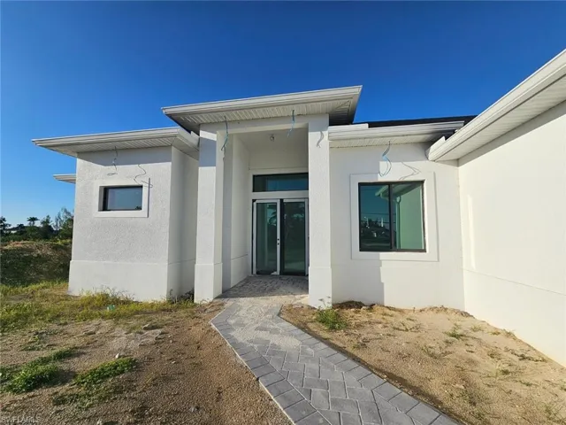 31 NW 19th  TER, Cape Coral, FL 33993