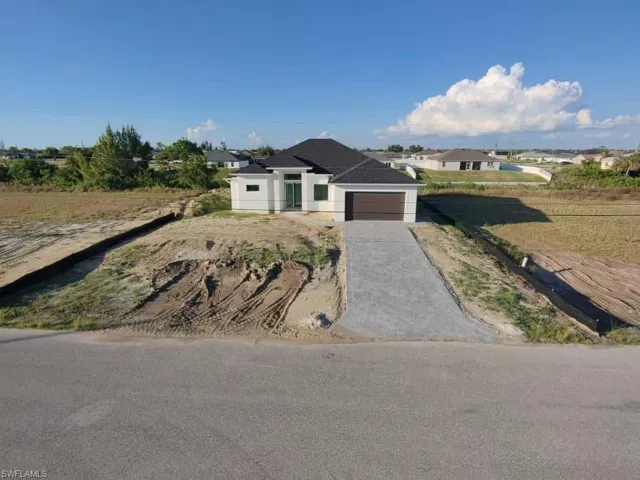 31 NW 19th  TER, Cape Coral, FL 33993