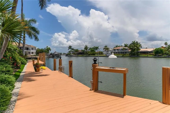 Dock