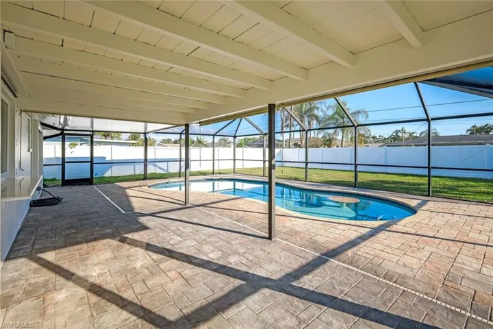 240 SE 43rd  TER, Cape Coral, FL 33904