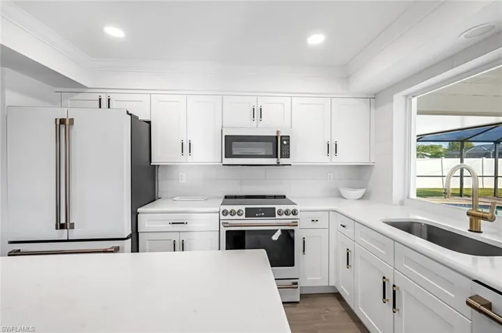 240 SE 43rd  TER, Cape Coral, FL 33904