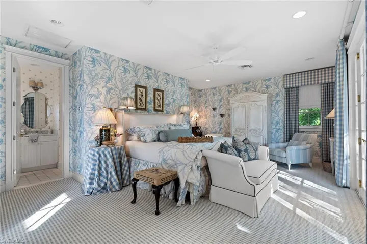 1800 Gordon Dr, Naples, Florida 34102