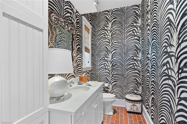 1800 Gordon Dr, Naples, Florida 34102