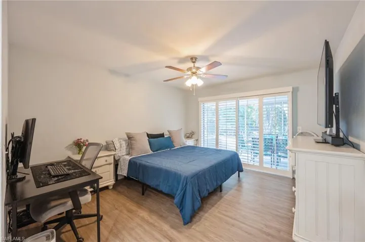 Spacious Main bedroom