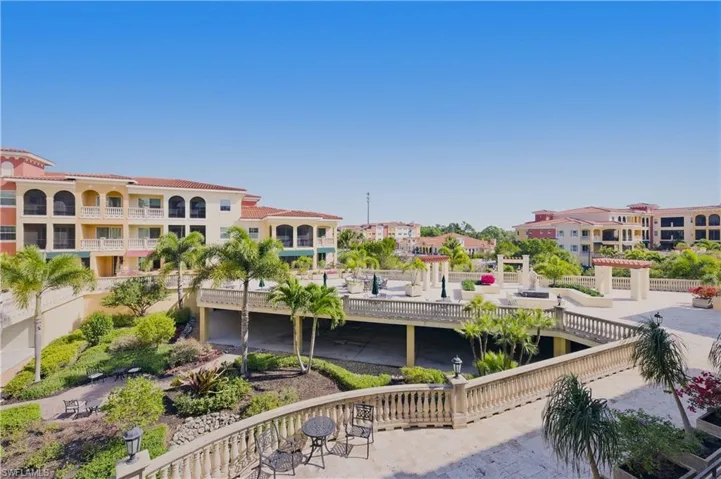 View of home's community