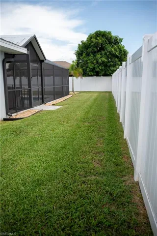 1422 Se 18th St, Cape Coral, Florida 33990