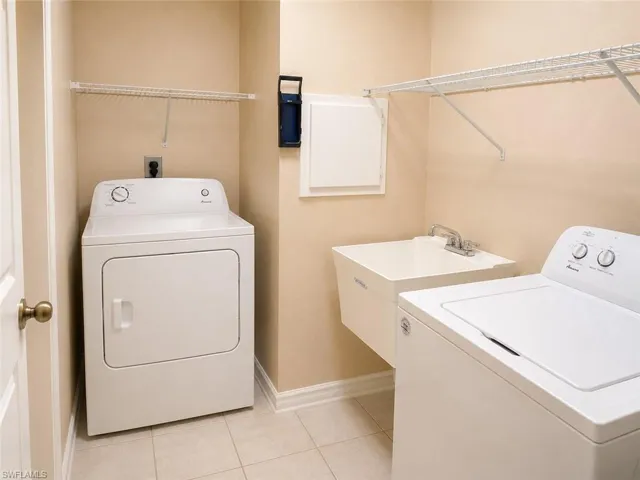 1422 Se 18th St, Cape Coral, Florida 33990