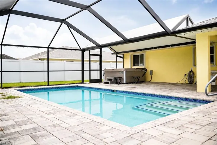 1422 Se 18th St, Cape Coral, Florida 33990