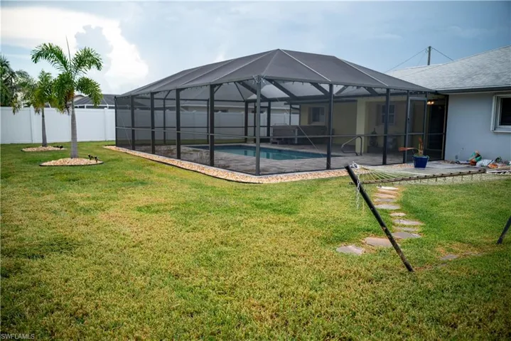 1422 Se 18th St, Cape Coral, Florida 33990