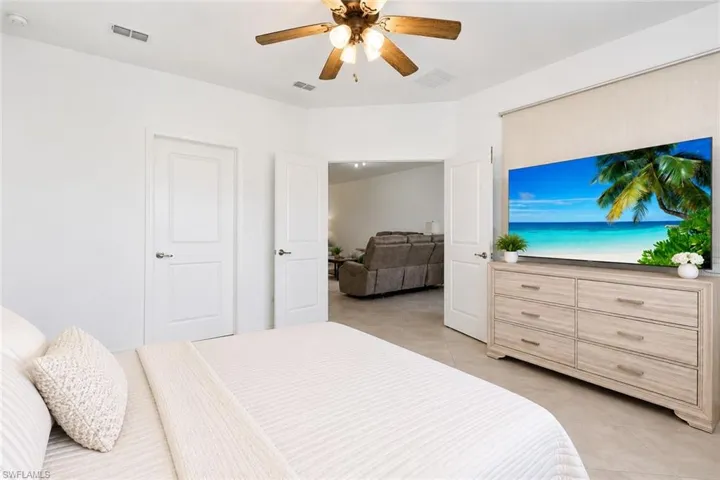 1648 Alameda Dr, Naples, Florida 34120
