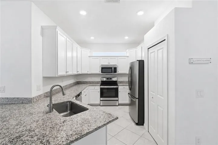 1648 Alameda Dr, Naples, Florida 34120