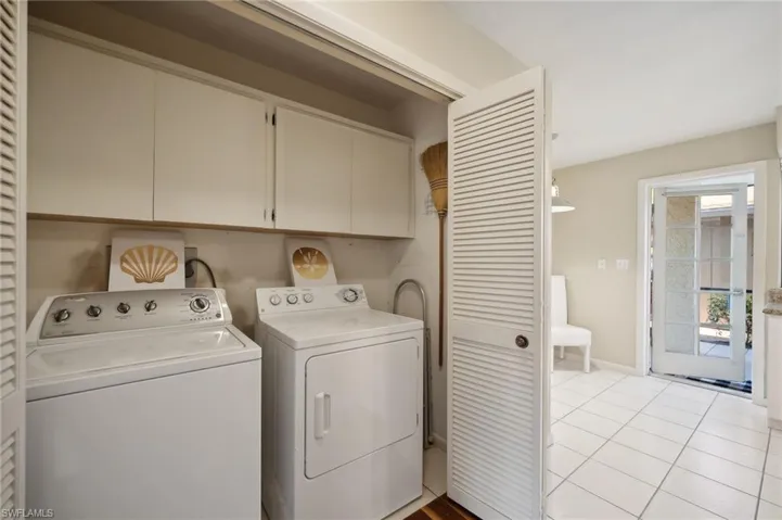 3101  Riviera  DR, Naples, FL 34103