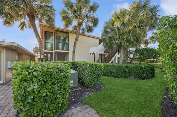 3101  Riviera  DR, Naples, FL 34103