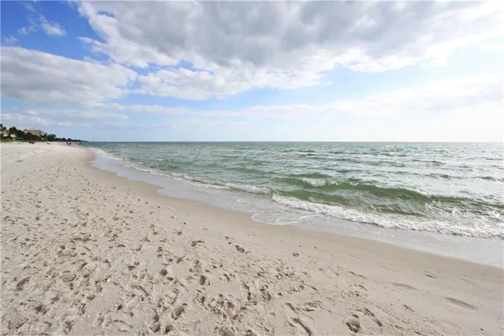 MOORINGS BEACH
