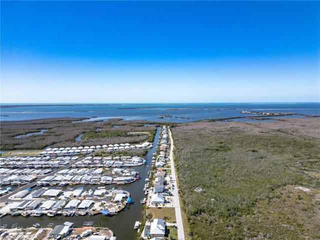 3881 Galt Island AVE, ST. JAMES CITY FL 33956