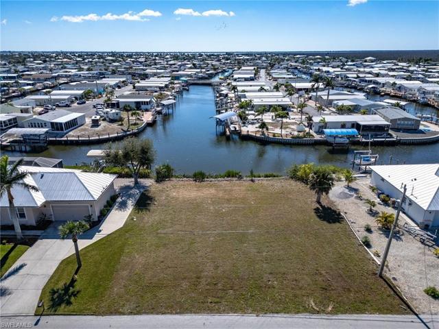 3881 Galt Island AVE, ST. JAMES CITY FL 33956