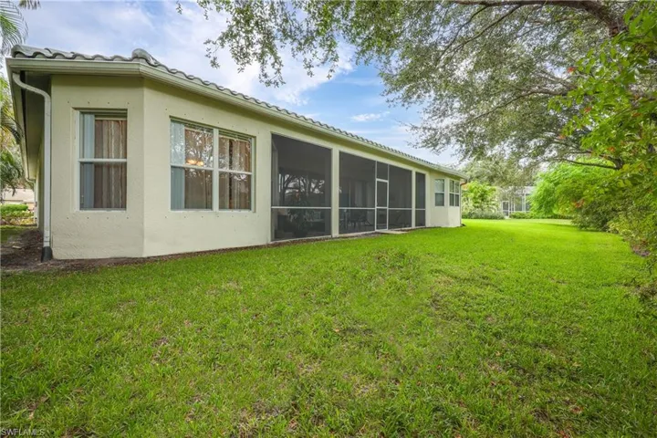 8452  Laurel Lakes  BLVD, Naples, FL 34119