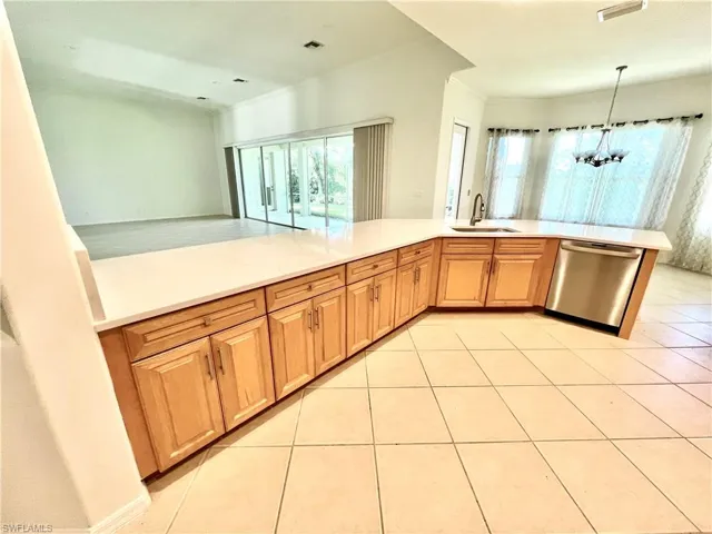 8452  Laurel Lakes  BLVD, Naples, FL 34119
