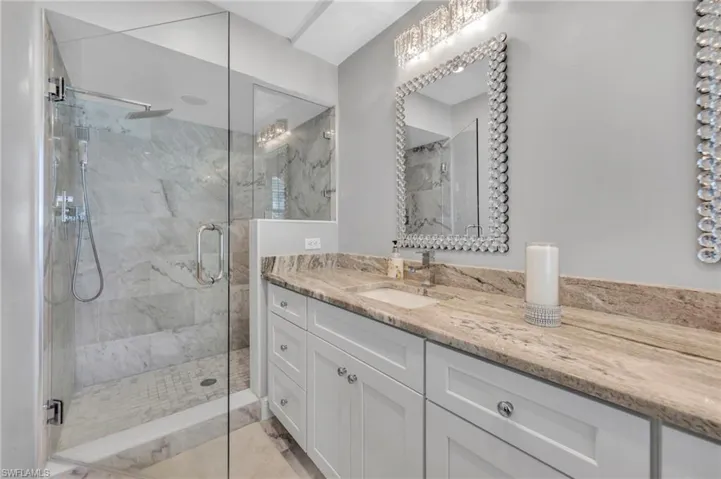 2460 Old Groves Rd 201, Naples, Florida 34109