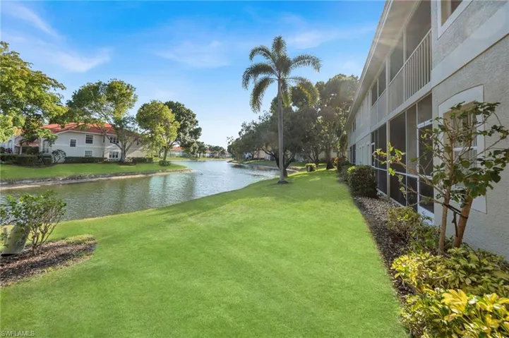 2460 Old Groves Rd 201, Naples, Florida 34109