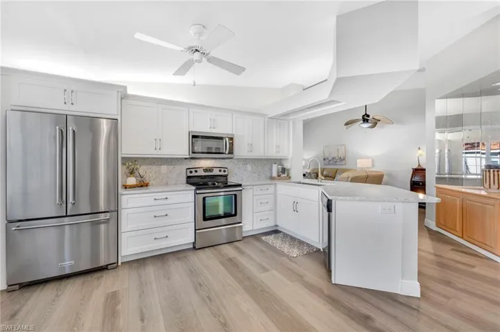 2460 Old Groves Rd 201, Naples, Florida 34109
