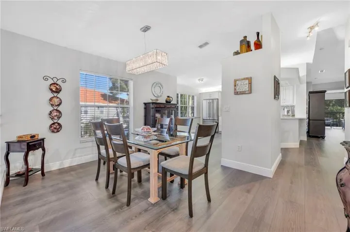 2460 Old Groves Rd 201, Naples, Florida 34109