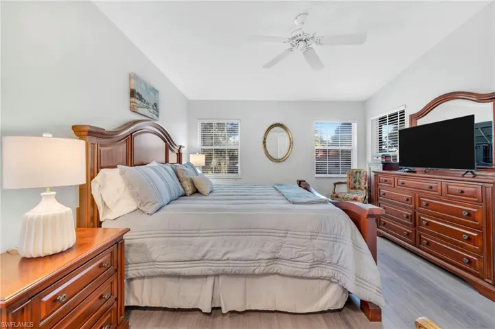 2460 Old Groves Rd 201, Naples, Florida 34109