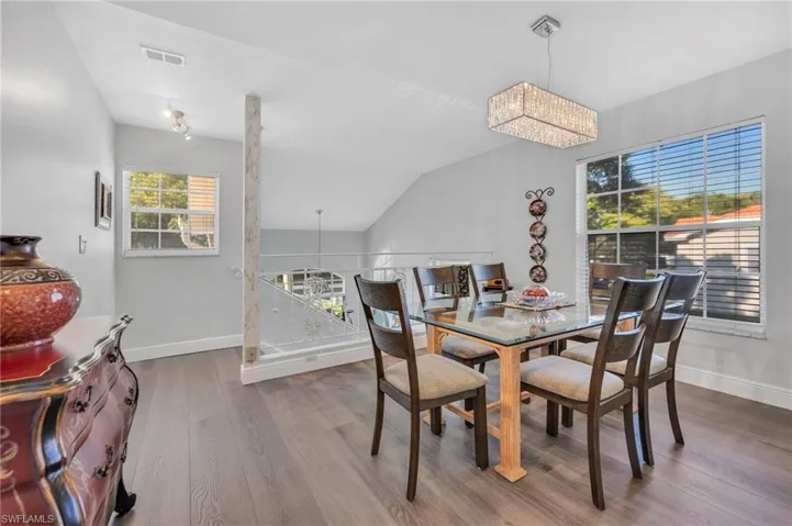 2460 Old Groves Rd 201, Naples, Florida 34109