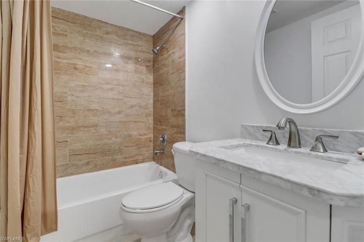 850  Tanbark  DR, Naples, FL 34108