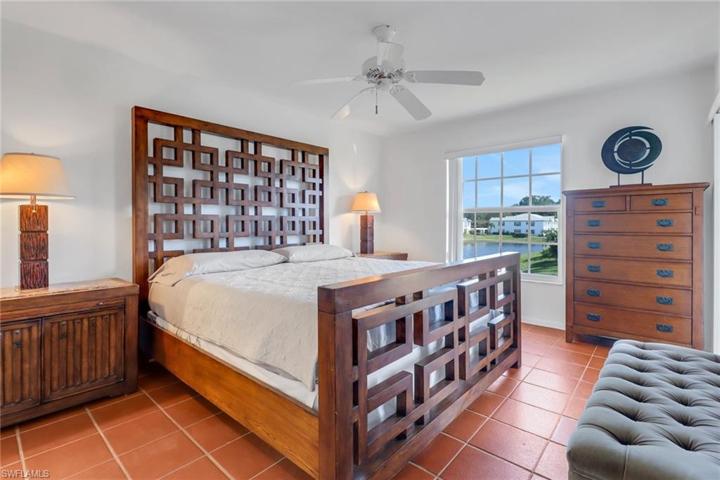 850  Tanbark  DR, Naples, FL 34108