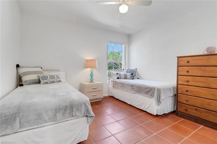 850  Tanbark  DR, Naples, FL 34108