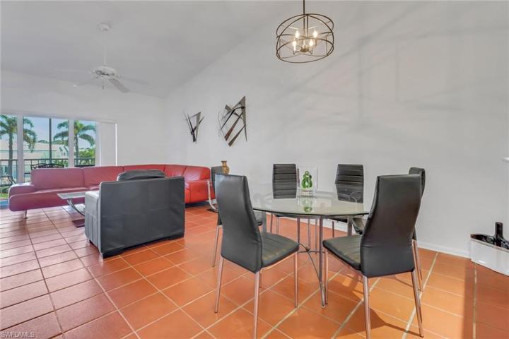 850  Tanbark  DR, Naples, FL 34108