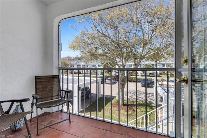 850  Tanbark  DR, Naples, FL 34108