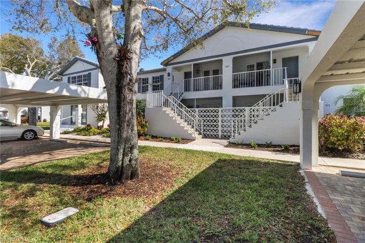 850  Tanbark  DR, Naples, FL 34108