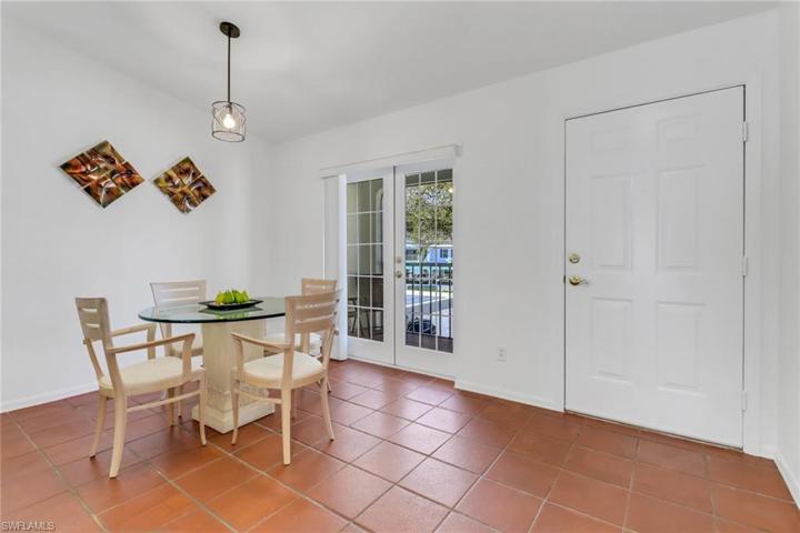 850  Tanbark  DR, Naples, FL 34108