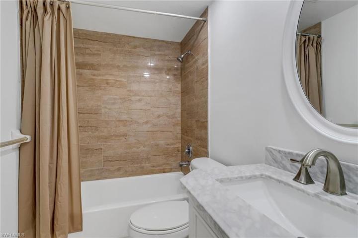 850  Tanbark  DR, Naples, FL 34108