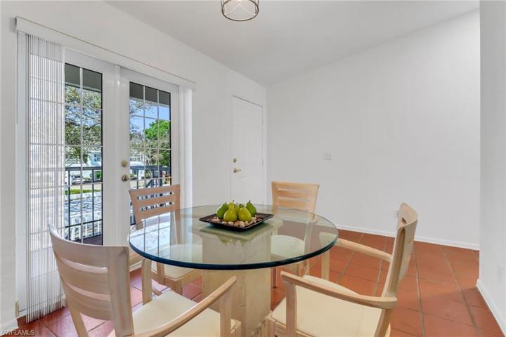 850  Tanbark  DR, Naples, FL 34108