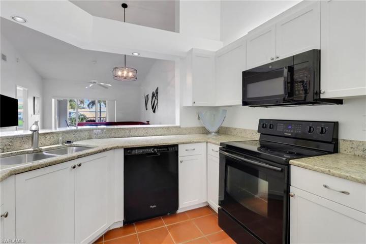 850  Tanbark  DR, Naples, FL 34108