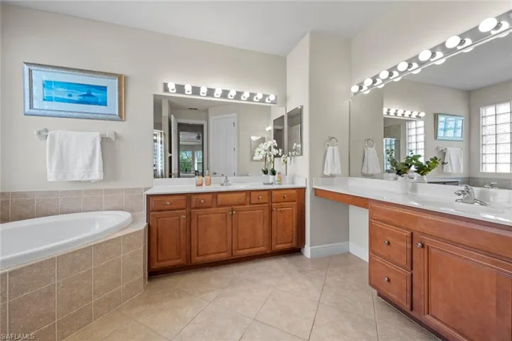 Dual vanities
