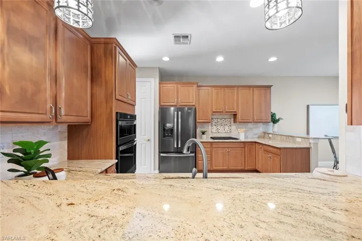 lots of cook prep space