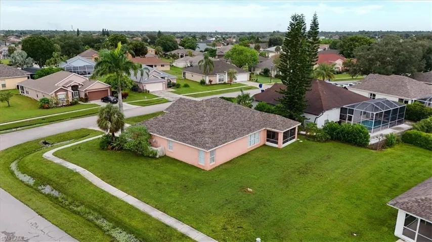 1502  Scholar  CT, Lehigh Acres, FL 33971