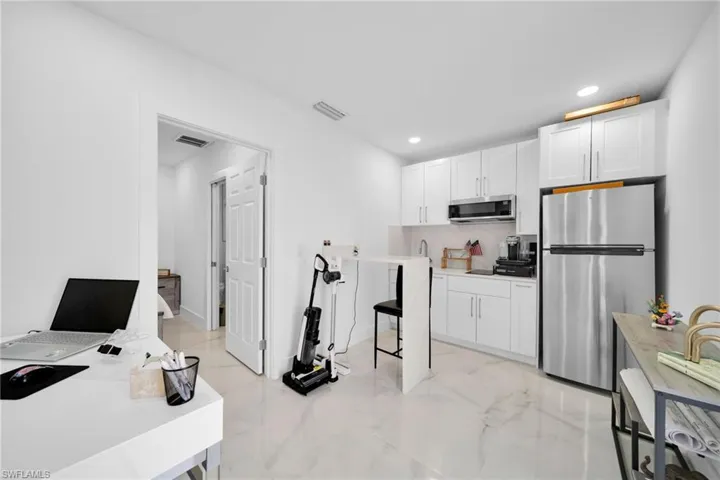 512 Nw 24th Ave, Cape Coral, Florida 33993